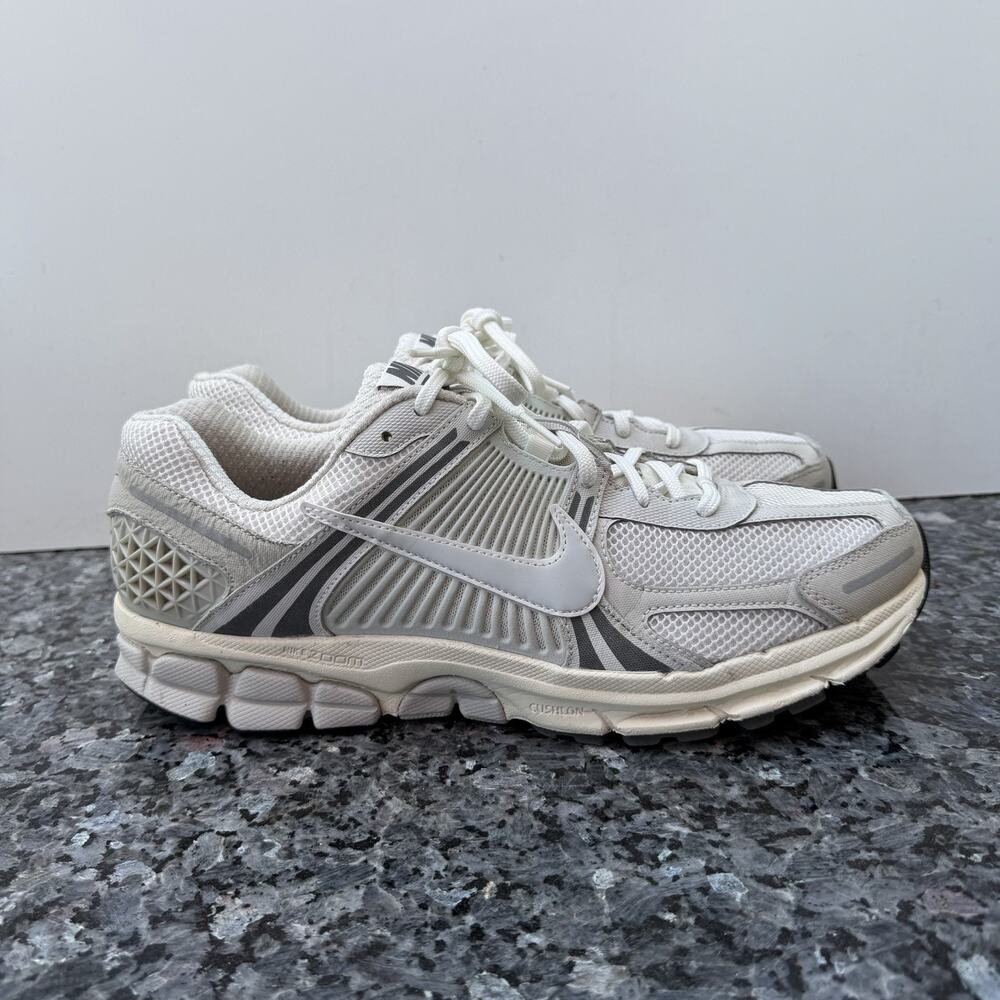 Nike Zoom Vomero 5 Men's Size US 13 Platinum Tint/Photon Dust HF0731 007